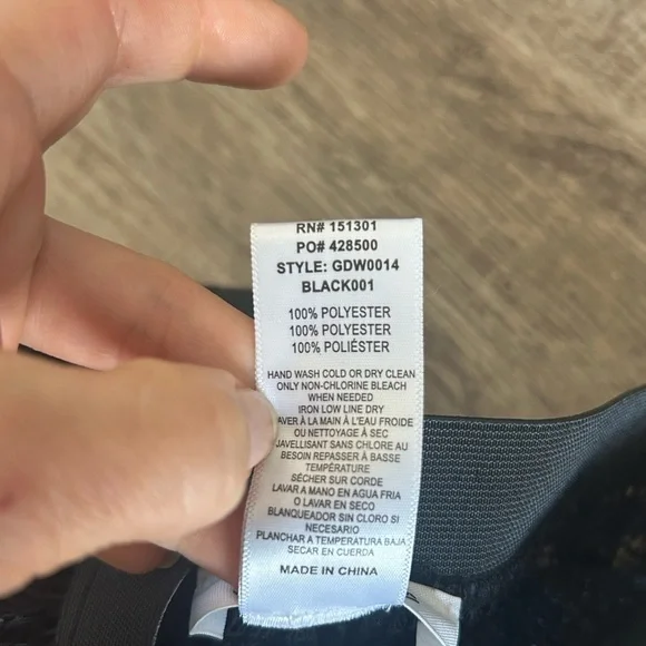 Good American Show It Off Pleated Sheer Midi Skirt - Picture 6 of 9